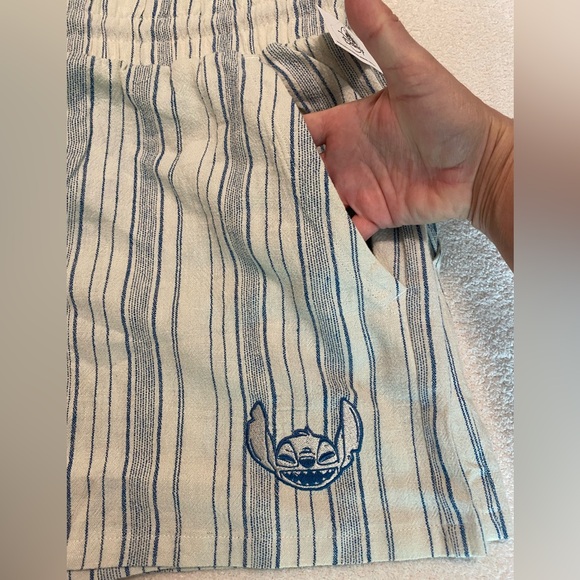 Disney Parks Lilo and Stitch drawstring shorts women’s XL NWT - Picture 3 of 7
